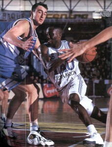 Video Tau Cer&aacute;mica Baskonia-Real Madrid. Temporada 97/98