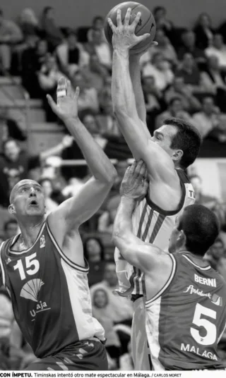 Liga ACB J32. Unicaja de Málaga 74-82 Tau Cerámica Baskonia