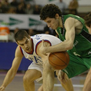 Vídeo Final de la Copa del Rey 2004. Tau Cerámica Baskonia-Dkv Joventut de Badalona