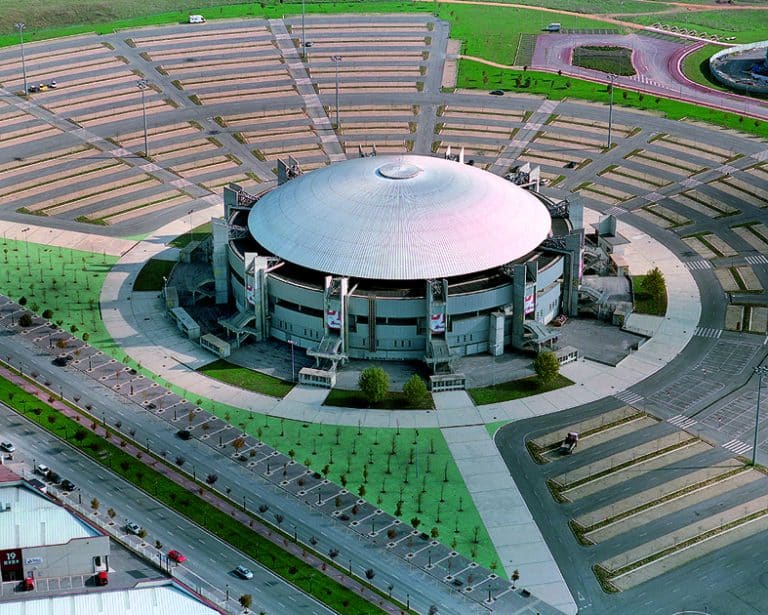 Pabellones y grandes eventos a debate en el 10-10. Miércoles 03/01/07