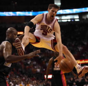 Campeones europeos, el futuro del Chapu y los terceros partidos de las semifinales de la Liga ACB en el 10-10. Miércoles 06/06/07