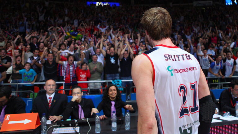 Baskonia retirará la camiseta de Tiago Splitter