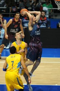 Arrolladora victoria del Baskonia ante Maccabi