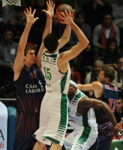 Ausencia de defensa y de juego interior