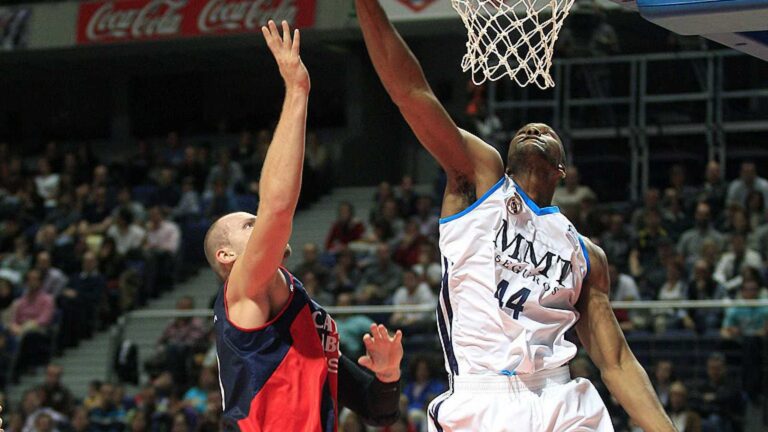 La Tertulia de Baloncesto de Punto Radio 30/10/12