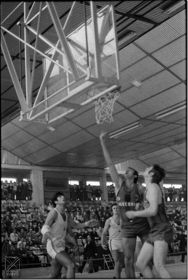 ARQ-5035_09(1) Autor ARQUÉ. 1973. Baloncesto