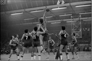 Participa en el Trivial histórico sobre los duelos entre Baskonia y Joventut