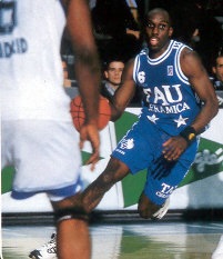 Video de la semifinal de la Copa del Rey de 1999. Taugres Baskonia&ndash;Real Madrid