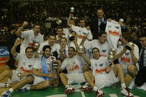 Video Final de la Copa del Rey 2004. Tau Cerámica Baskonia-Dkv Joventut de Badalona