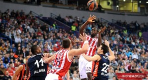 Estrella Roja 81-65 Laboral Kutxa Baskonia