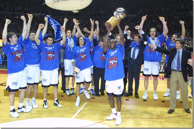 Celebraci&oacute;n en cancha 121