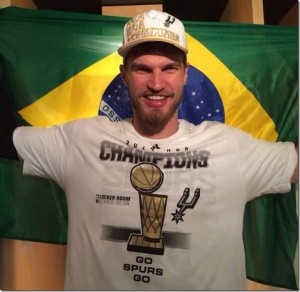 Tiago Splitter, un campeón de la NBA con raíces vitorianas