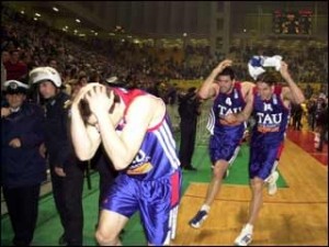 Euroliga Semifinales 1º partido. AEK de Atenas 75-74 Tau Cerámica Baskonia