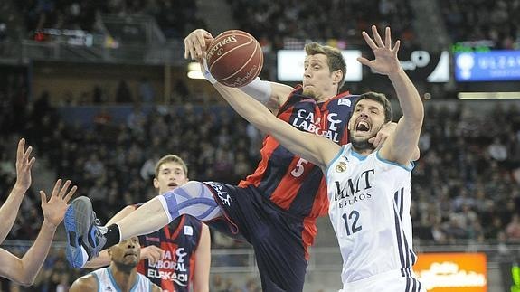 Saski Baskonia incluye a Nocioni en lista del derecho de tanteo