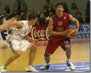 Tal d&iacute;a como el 6 de abril de 2006 &ldquo;Baskonia 85-79 Panathinaikos.Top 8 (1-1)"