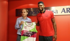 Presentado Ryan Gomes