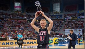 Josh Ruggles de nuevo vencedor del concurso de triples