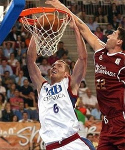 Travis Hansen: Los donuts mejor con crema