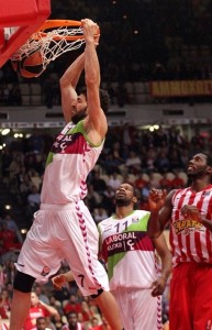 Olympiacos 63-57 Laboral Kutxa Baskonia