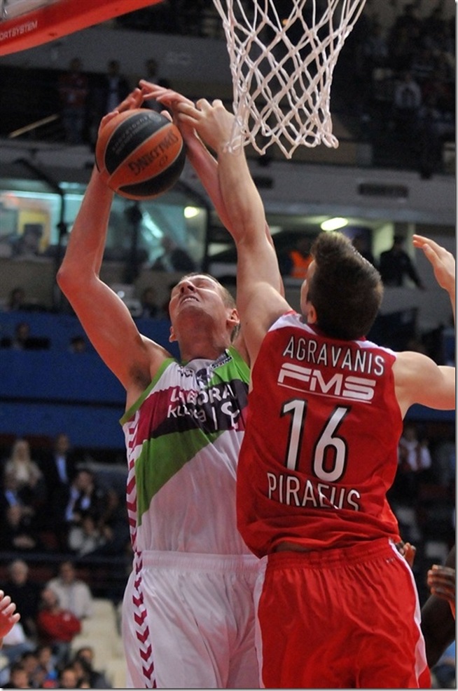 El Pinar Karsiyaka turco anuncia el fichaje Colton Iverson