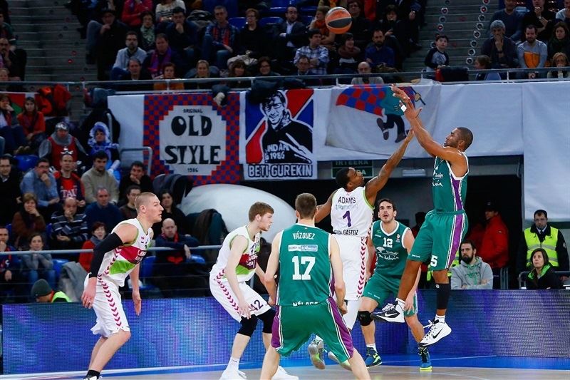 Highlights: Laboral Kutxa Baskonia 79-74 Unicaja Malaga