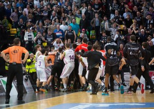 !!Así no!! Condena a la tangana entre Bilbao Basket y Baskonia