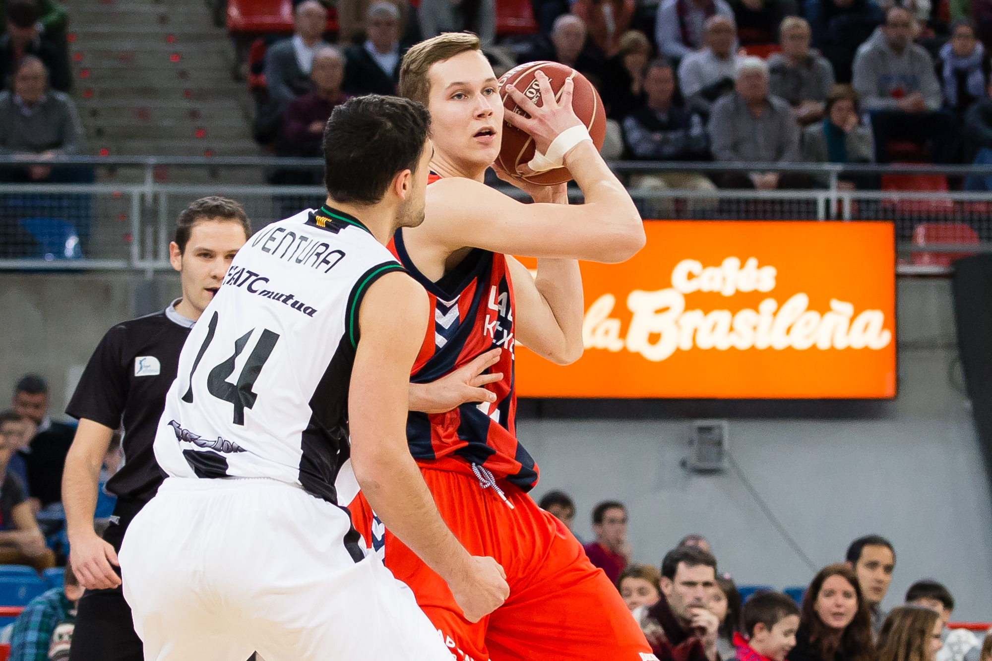 Laboral Kutxa Baskonia 87-68 Fiatc Mutua Joventut
