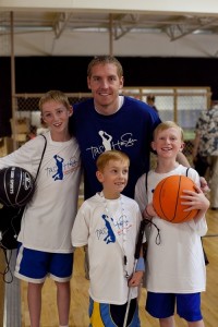 Los pequeños héroes de Travis Hansen