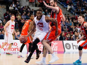 El Baskonia bate su mejor marca defensiva ante el Cai
