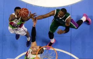 Playoffs 4º de Final J1. Unicaja de Málaga 69-55 Laboral Kutxa Baskonia