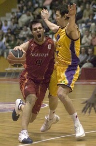 El dueño de Akasvayu en el 10-10. Jueves 02/02/06