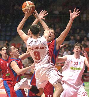 De Estrasburgo a Gran Canaria pasando por media Europa en el 10-10. Miércoles 14/12/05