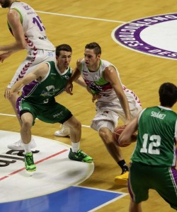 Unicaja 89-77 Laboral Kutxa Baskonia.Se acabó la temporada 14/15