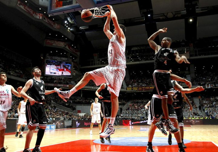 La Tertulia de Cope Vitoria. Miércoles 16/02/11
