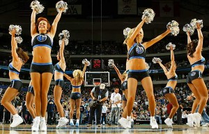 Prokom Trefel, refuerzos y las cheerleaders del All Star. Miércoles 24/01/07