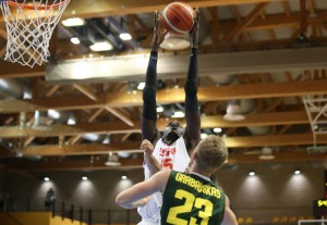 Victorias para España y Letonia pero sin el brillo de los jovenes baskonistas