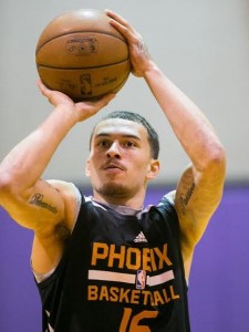 Victoria de los Suns con un destacado James que jugará la final de la NBA Summer League