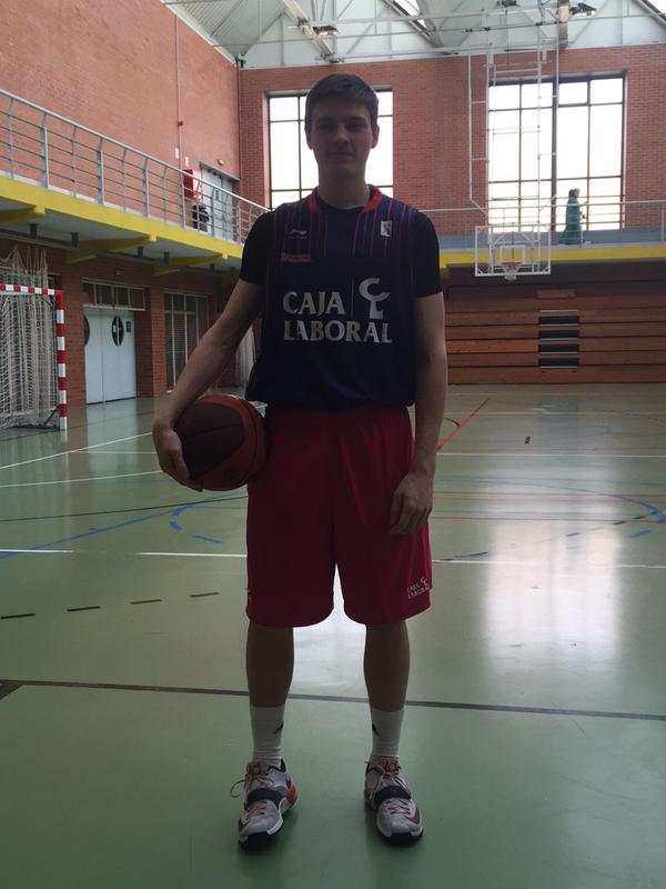 El joven letón Arturs Kurucs ficha por el Baskonia para los próximos 8 años