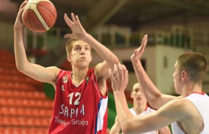 El pivot baskonista Filip Petrusev ha disputado el Eurobasket U-16