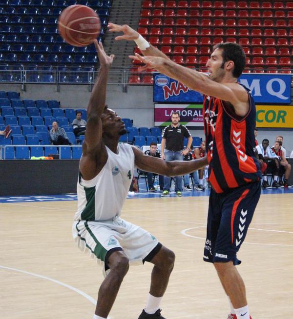 El Baskonia disputó su segundo ensayo de la pretemporada ante el Pau Orthez