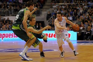 Marcelinho Huertas vuelve a Baskonia