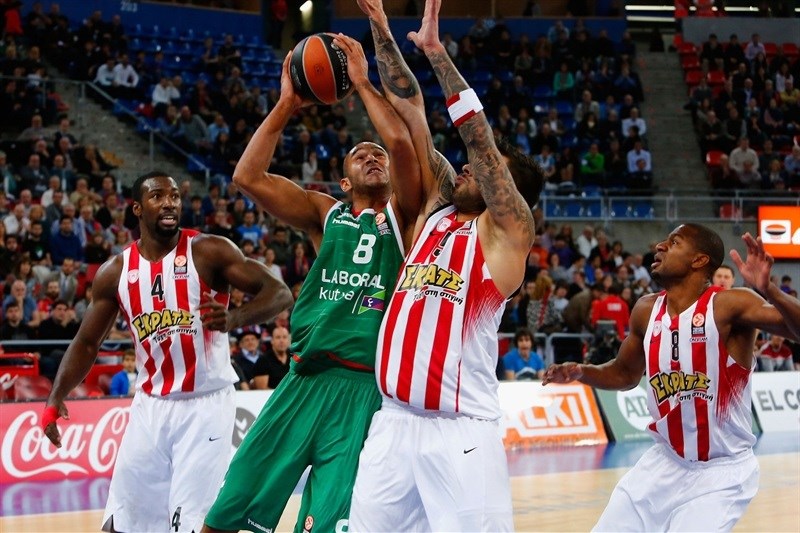 adam-hanga-loboral-kutxa-vitoria-gasteiz-eb15