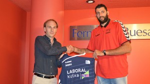 Presentado Ioanis Bourousis