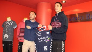 Kristjan Kangur presentado