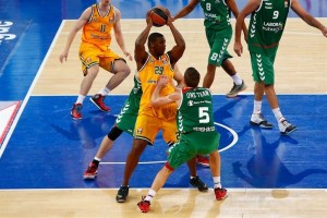 Highlights Laboral Kutxa Baskonia 92-56 Limoges