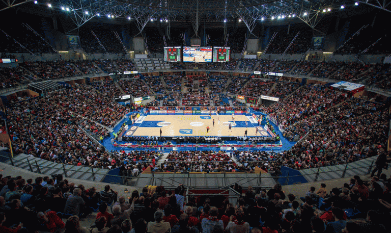 El Buesa Arena bate el record de asistencia a un partido de la Liga ACB con 15.544 espectadores