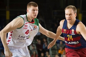 Saski  Baskonia anuncia que inscribirá a Davis Bertans en la Liga ACB