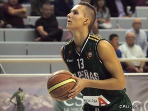Tadas Sedekerskis jugará el Basketball Without Borders