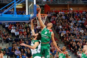 El Baskonia golpeó primero a Panathinaikos (84-68) pero podría perder a Adam Hanga por lesión