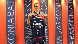 La presentación de Michael Roll